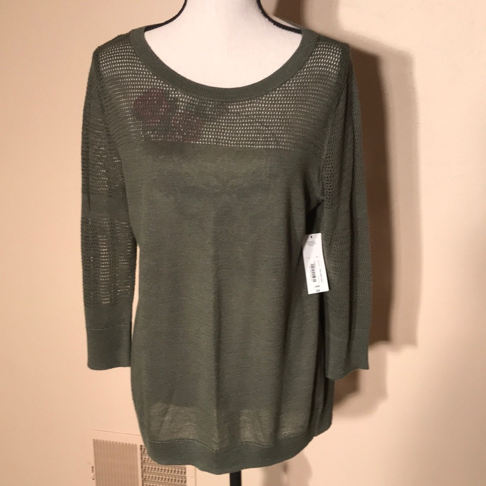 Thin sweater shirt
